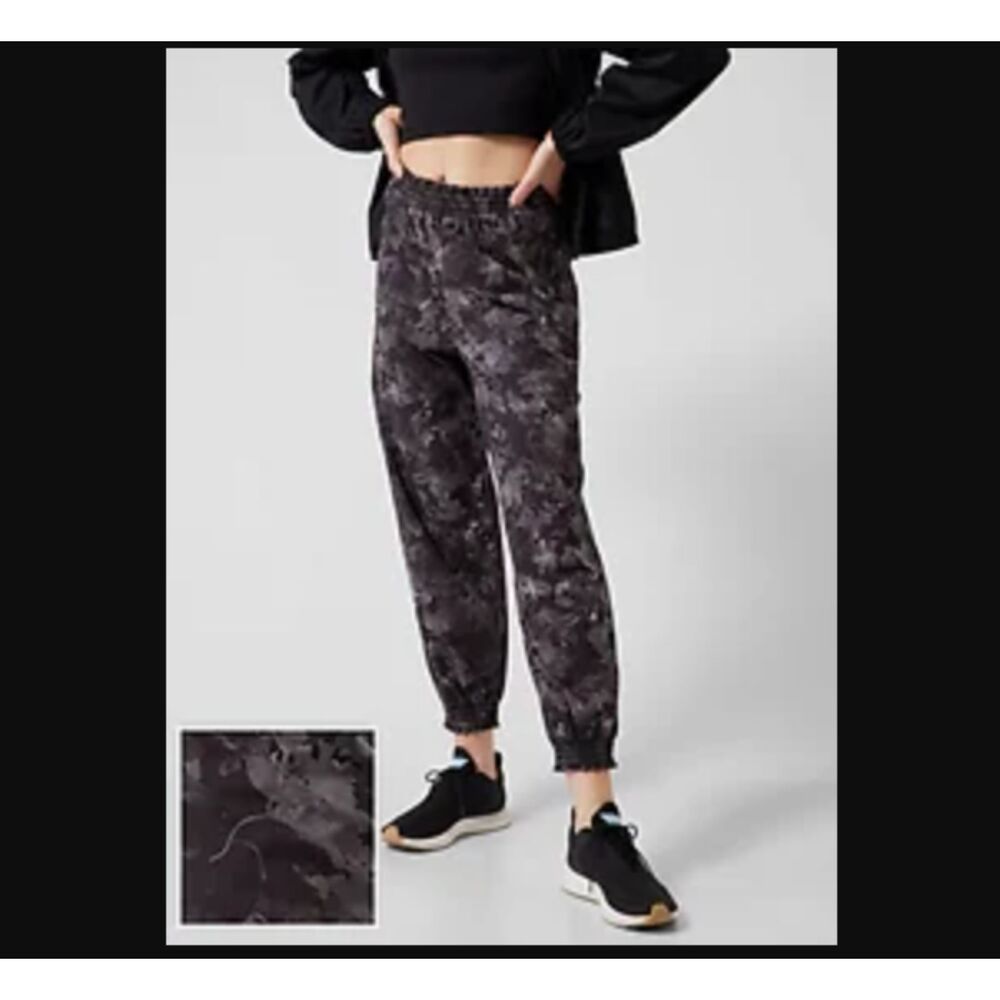 Athleta Savannah Jogger Lumen Floral Black 6 Tall